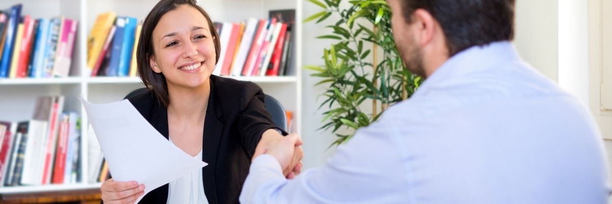 Vecino presenta escrito dirigido al Secretario para impugnar acta comunidad