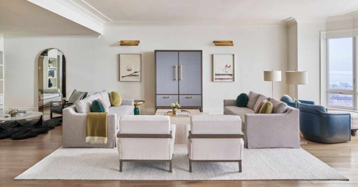 Televisión escondida dentro de un mueble