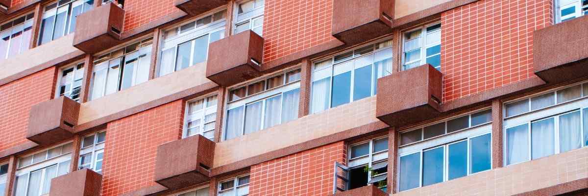 ¿Es legal un edificio sin administrador de fincas?